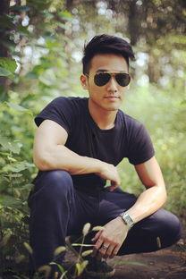 阳光帅气男生活照,帅气男生的风采瞬间